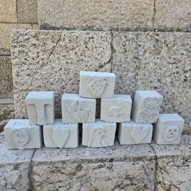 -8523