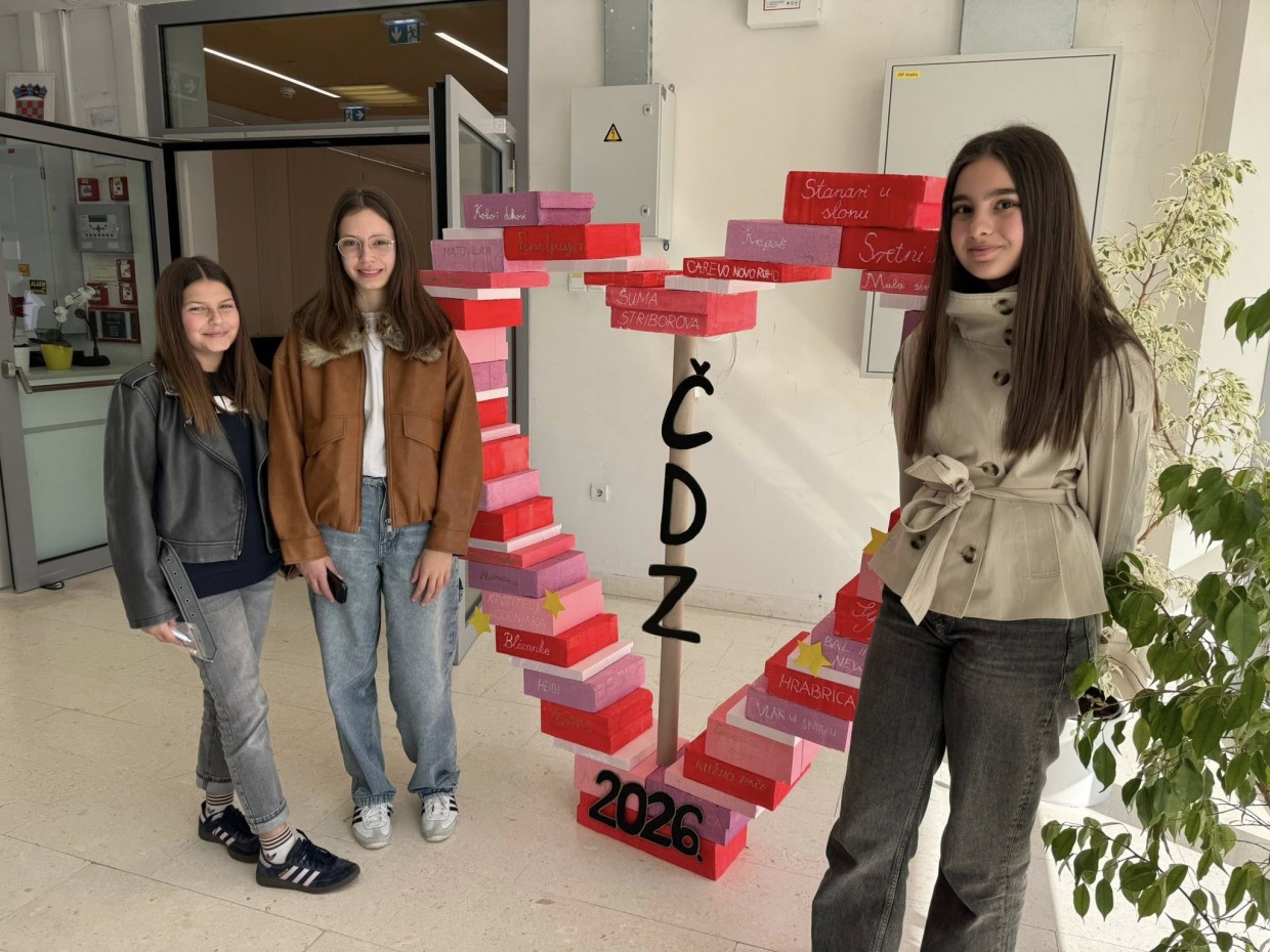 NAŠE UČENICE PLASIRALE SU SE NA DRŽAVNU RAZINU NATJECANJA “ČITANJEM DO ZVIJEZDA”!